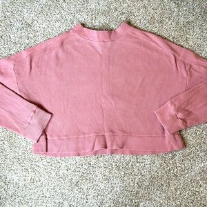 Rose pink long sleeve crop top